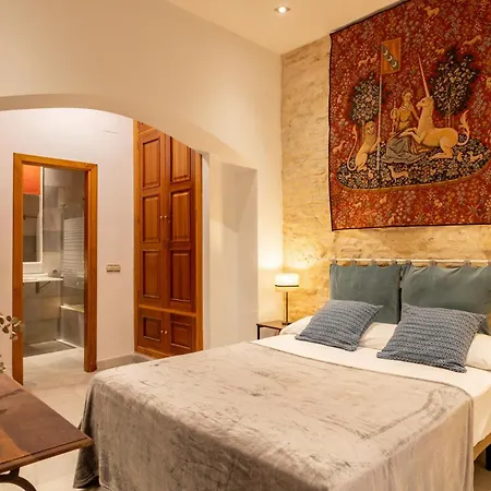 Fuente De Plata, And Patios, Step-free, Historical Center *