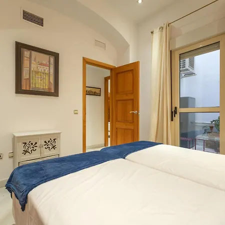 Fuente De Plata, And Patios, Step-free, Historical Center דירה