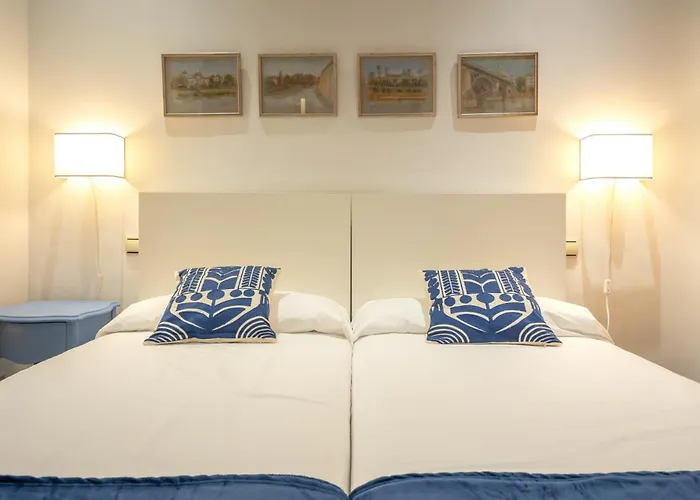 Appartement Fuente De Plata, And Patios, Step-free, Historical Center Séville